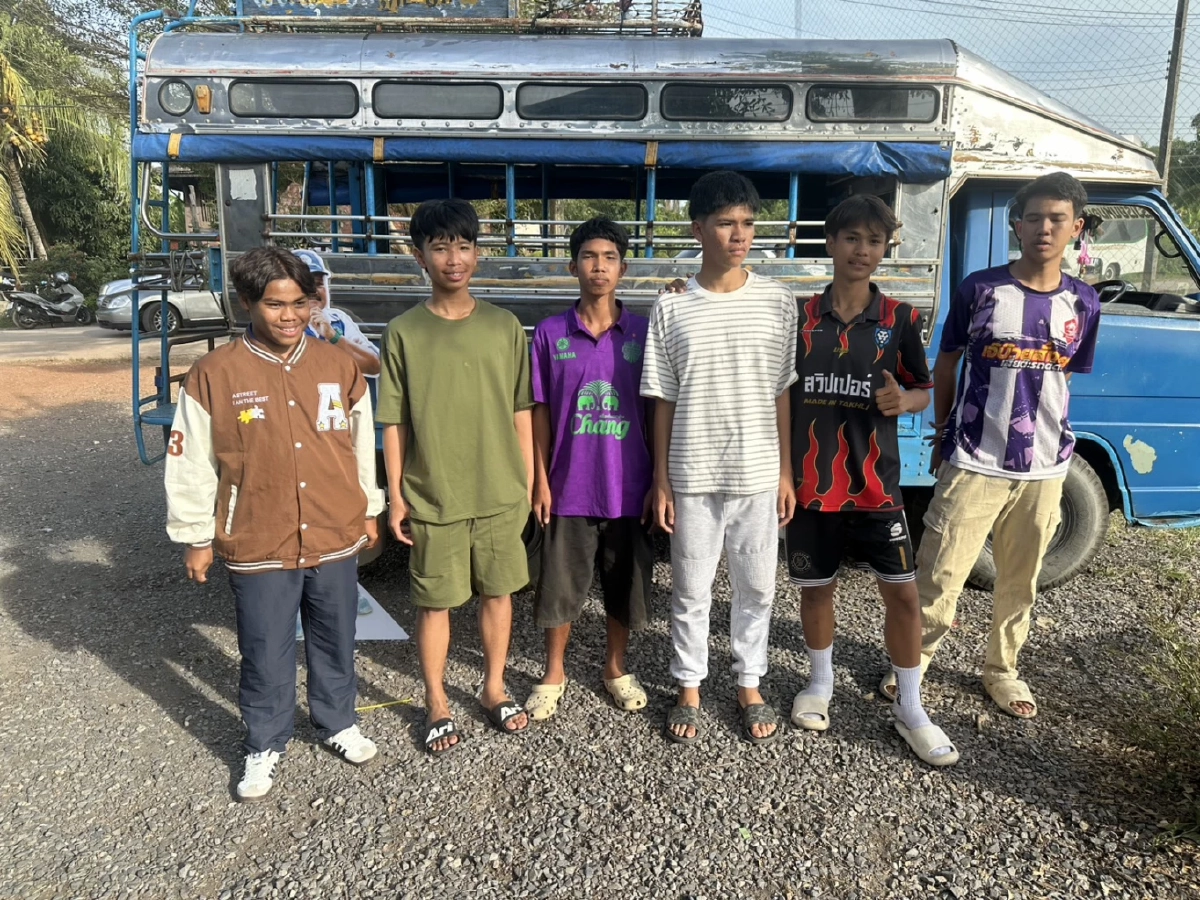 "6 แข้งเยาวชน" จ.นครสวรรค์ นั่งรถไฟมาคัดตัว เข้าทีม "หมอนทองวิทยา"