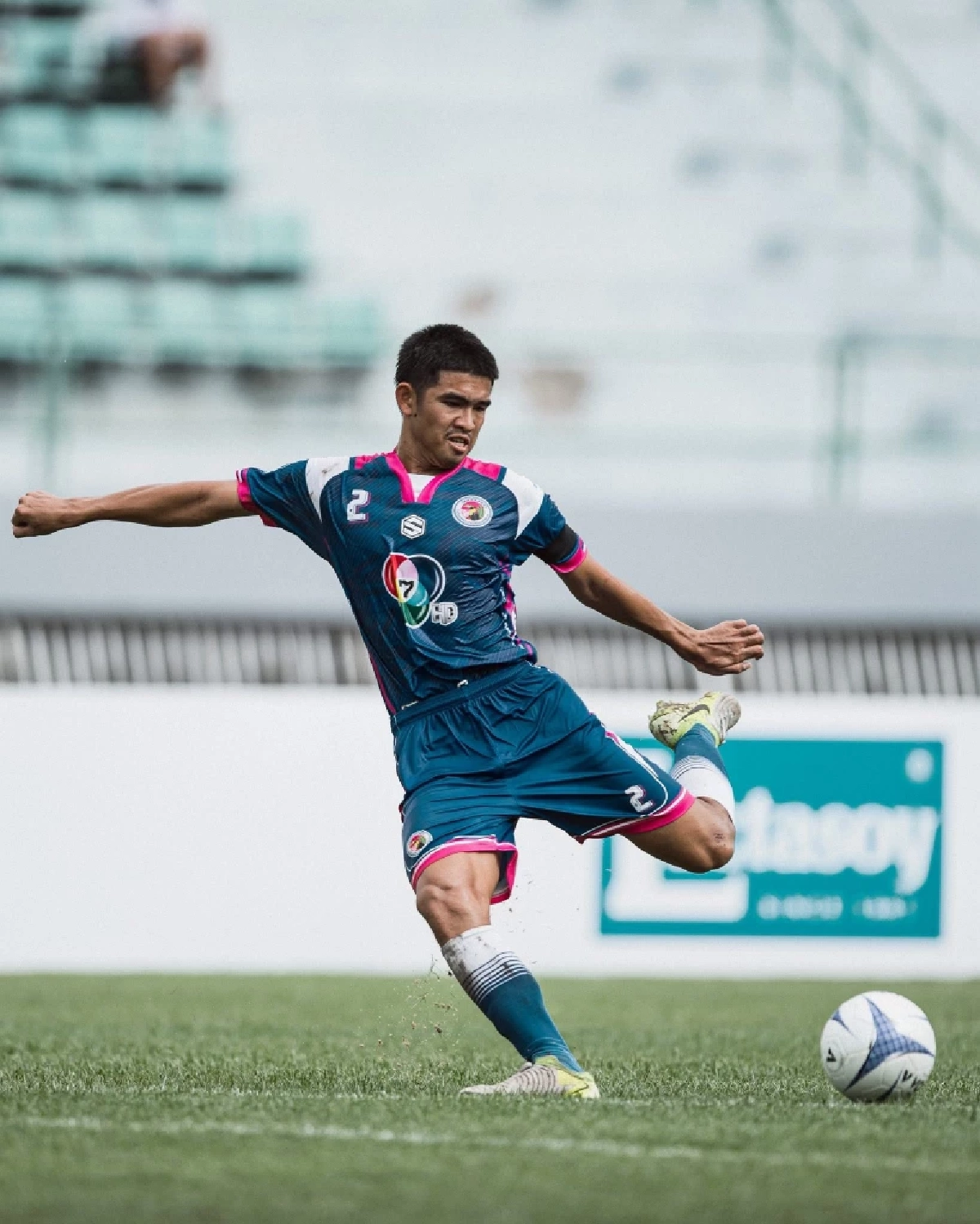 เปิดชีวิต "เจ้ามิค อดิเทพ" อบจ.ชัยนาท สู้ดูแลพ่อป่วย โพสต์ซึ้งหลังจบศึกหมอนทอง