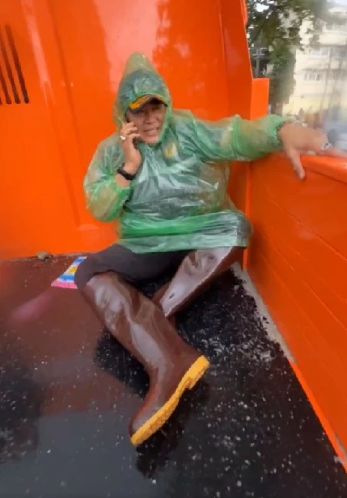 \"อนุทิน\" ลงนามแต่งตั้ง \"ธรรมนัส\" เป็น ผอ.ศูนย์จัดการน้ำในสถานการณ์ภัยพิบัติ