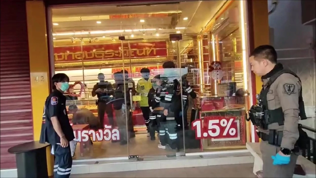 ช็อก! ชาย 51 ปี ปลิดชีพหนีผิด คาร้านทอง หลังยิงสู้เจ้าของร้านไม่ไหว