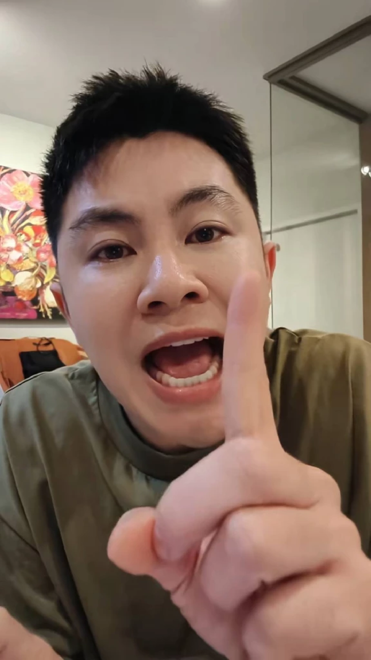 ควัก 1 ล้านบาท 'วิน วิลเลี่ยม' ร่วมช่วยน้ำท่วมหาดใหญ่ สะเทือนใจ เปิ้ล ร่ำไห้ผ่านคลิป