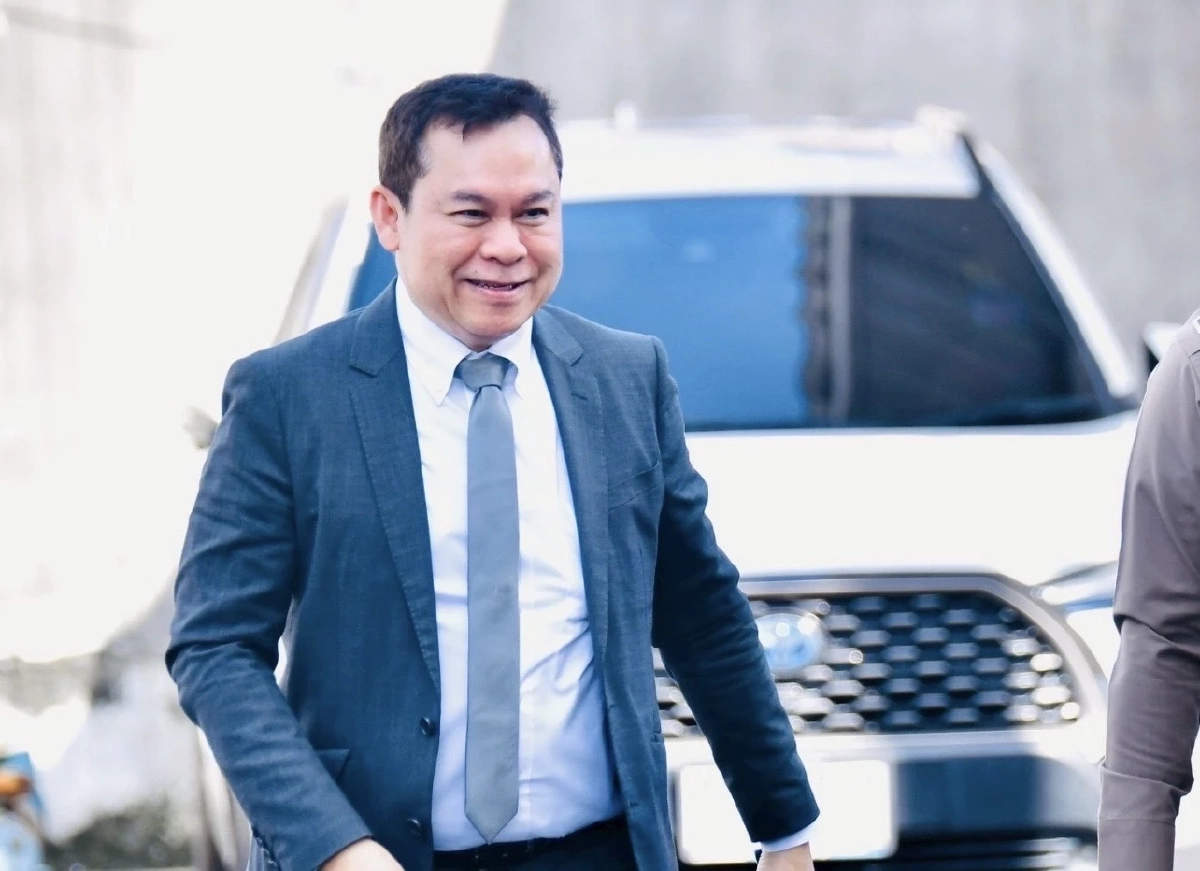 ผศ.ดร.นพดล กรรณิกา