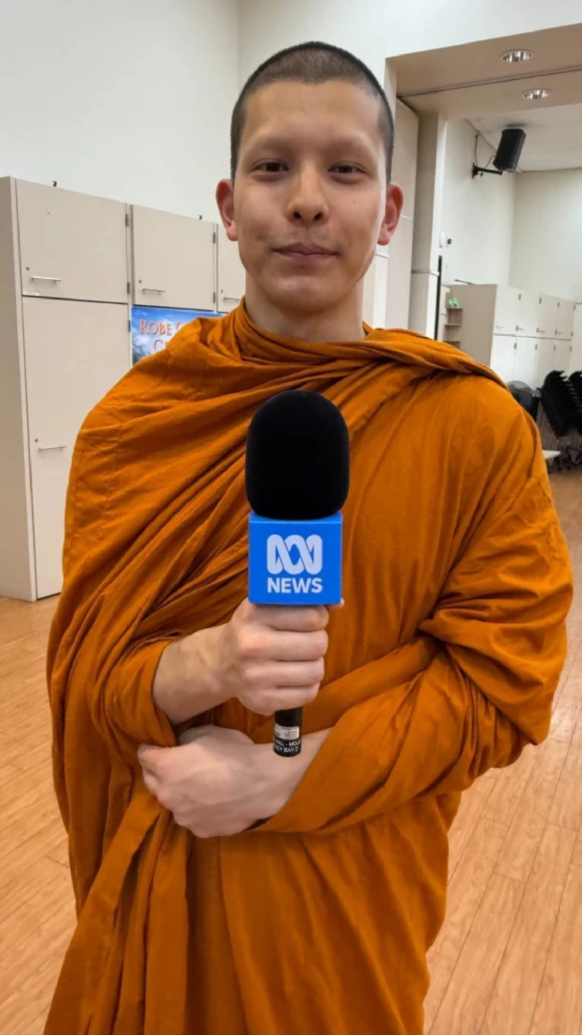 เปิดคลิปไวรัล "พระโดม" จากรันเวย์สู่ธรรมะ เหตุ 'ตัดสินใจบวช' ละทิ้งวงการบันเทิง