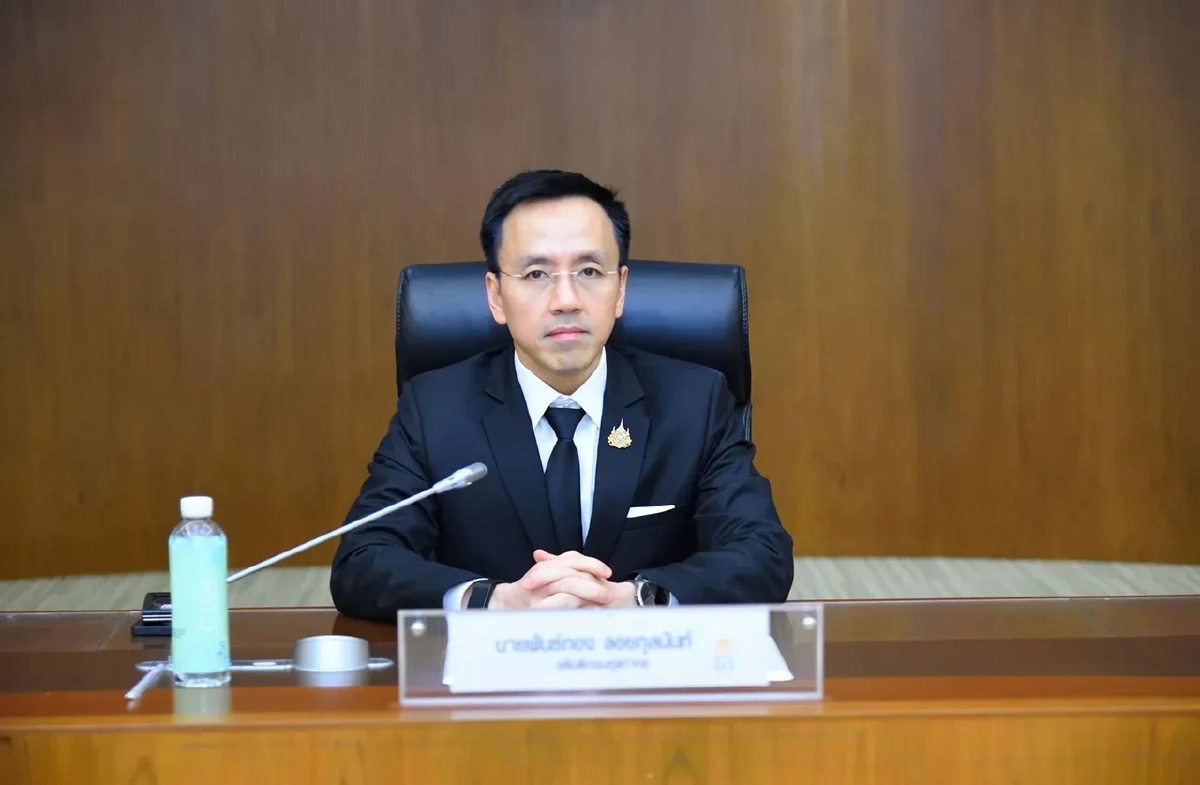 นายพันทอง ลอยกุลนันท์ อธิบดีกรมศุลกากร