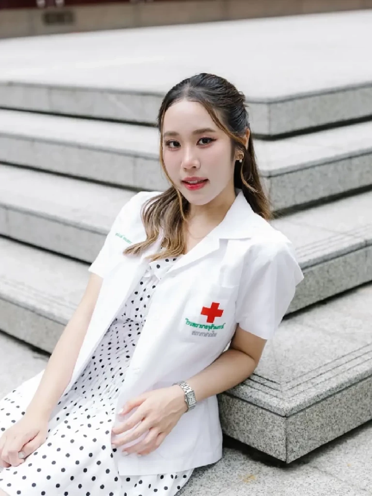 เคลียร์ดราม่า \"หมอมุกกินเค้ก\" ยกมือไหว้ขอโทษ ยัน! เจตนาสุจริตทุกคอนเทนต์