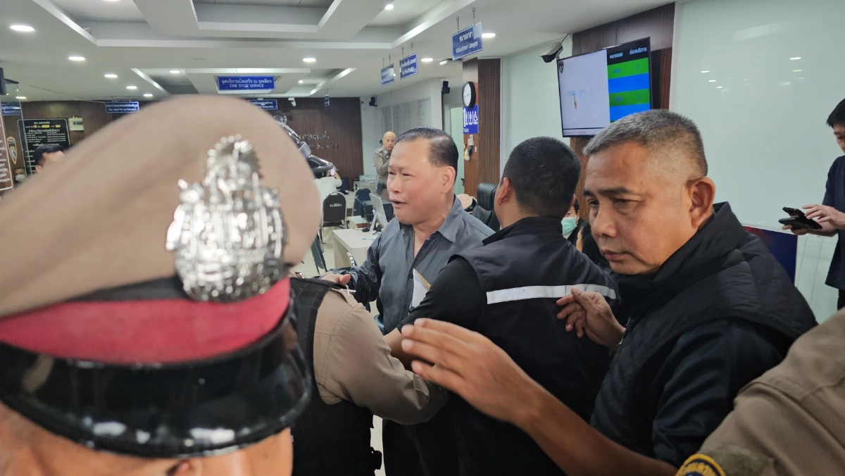 ด่วน! ตำรวจบุกจับ "สันธนะ ประยูรรัตน์" คาโรงแรมกลางกรุง