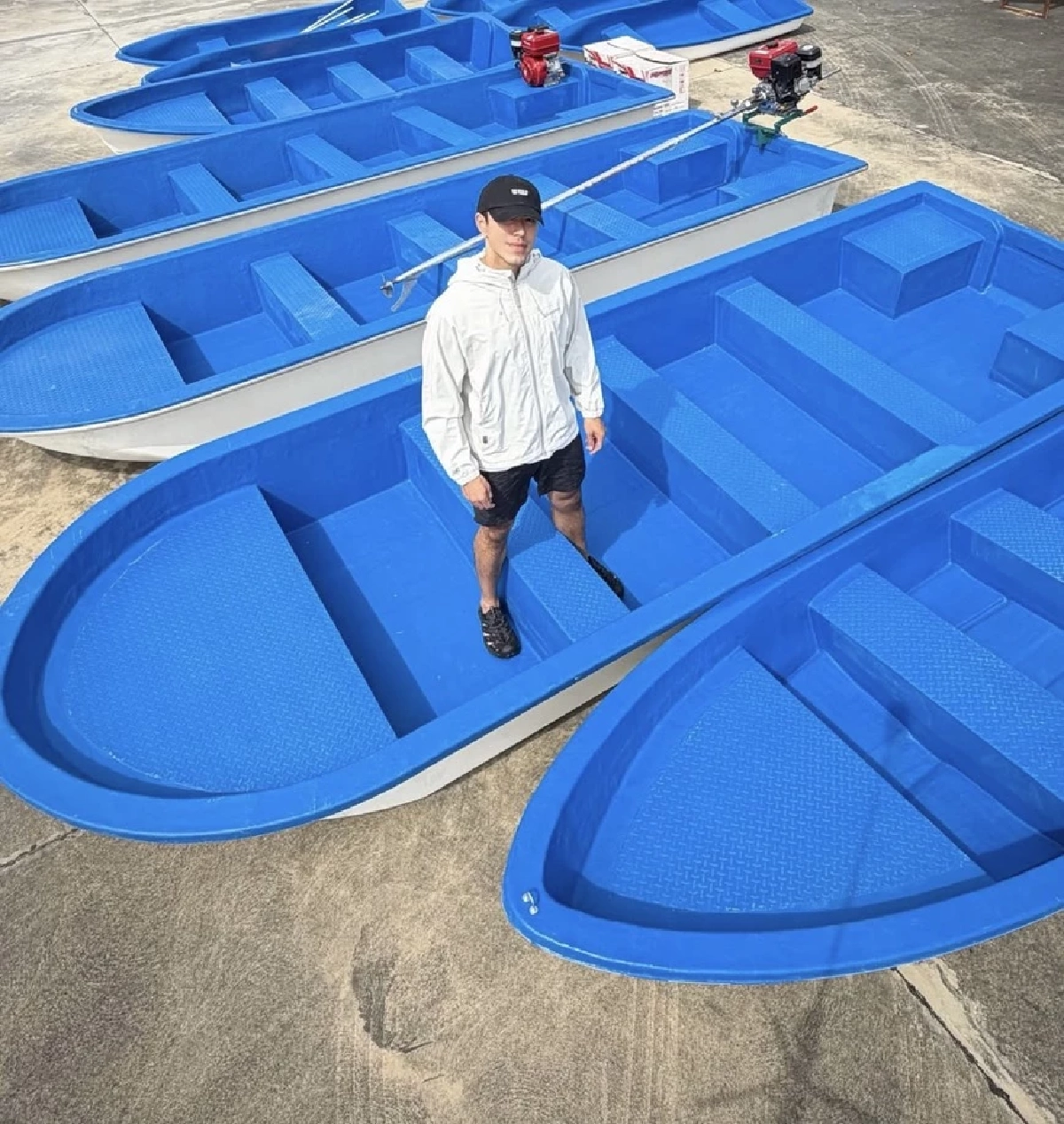 น้ำใจคนบันเทิงหลั่งไหลแห่ช่วย "น้ำท่วมใต้"  ทั้งลงพื้นที่เอง - บริจาคของจำเป็น