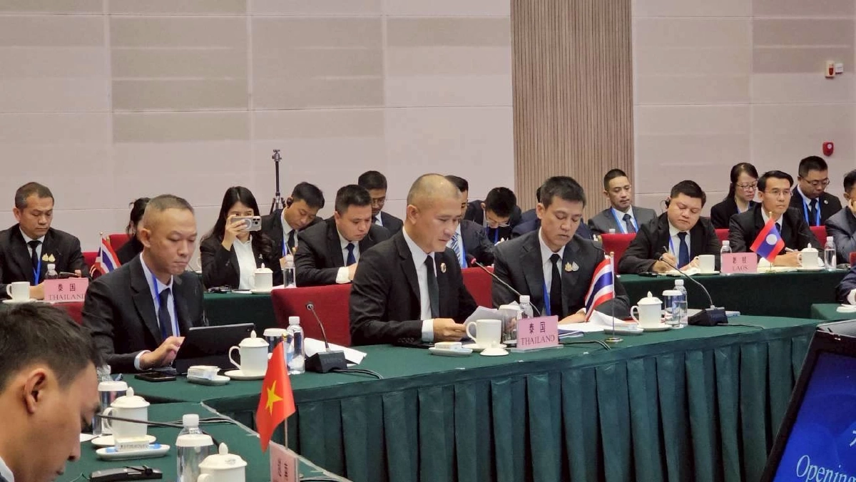 พล.ต.ท.จิรภพ หัวหน้าศูนย์ ACSC ร่วมประชุมขับเคลื่อนปราบสแกมออนไลน์