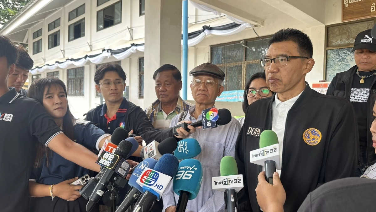 เขมรเล่นเกมเลื่อนปักหลักหมุด! "วีระ สมความคิด" จวก ไทยเสียเปรียบปมเขตแดน