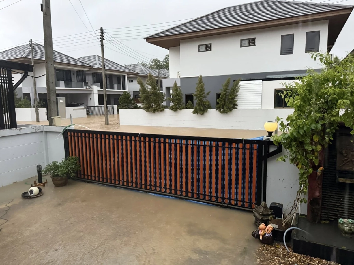 ส่อง \"บ้านหลังเดียวที่น้ำไม่ท่วมในหาดใหญ่\" ใช้เวลาเพียง 1 ชม. เจ้าของบ้าน ทำได้ยังไง?