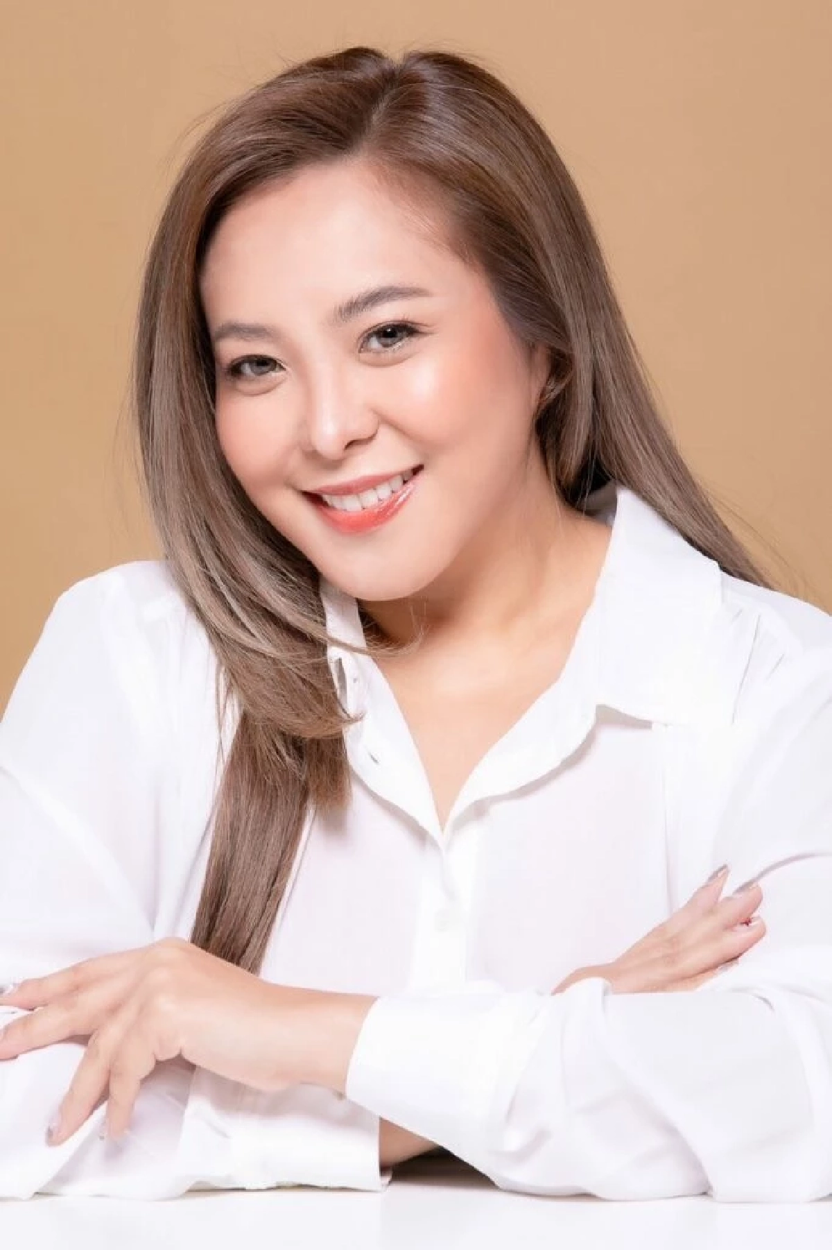 คมจบให้! ไล่เรียงดราม่าร้อน! ใครคือ “ดาราตัวแม่” ชวนเพื่อนลงทุน เสียหายพุ่ง 400 ล้าน?