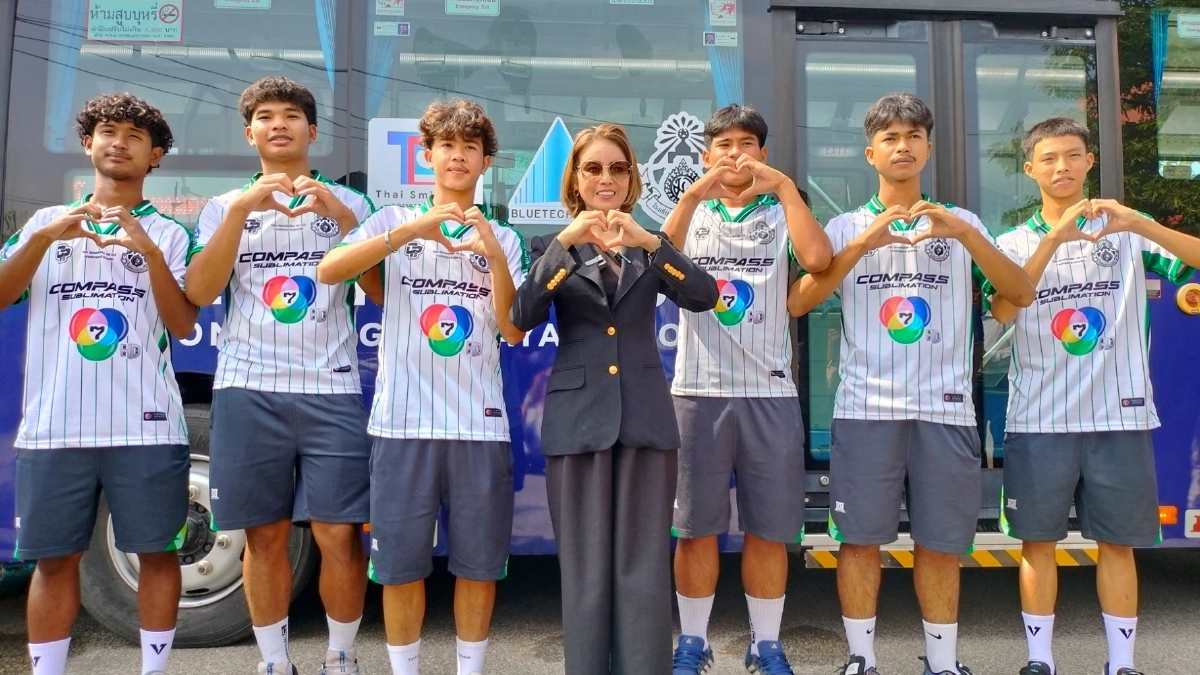 \"น้องป้อม\" นักเตะหมอนทองวิทยา สุดปลื้ม! ได้รับเค้กวันเกิดครั้งแรกในชีวิต