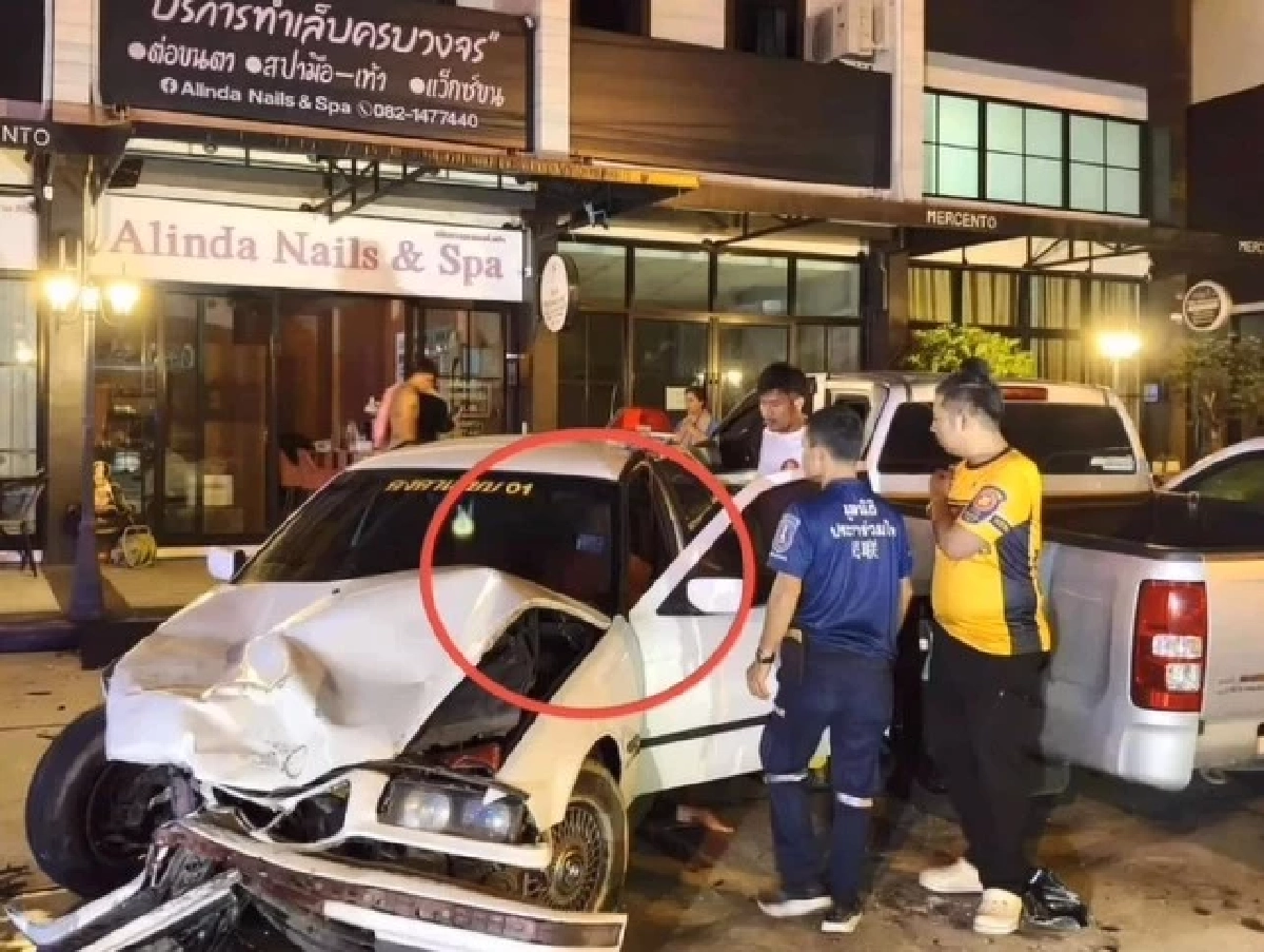 งามหน้า! "เจ้าอาวาส" วัดดังเมืองคอน ซิ่งเก๋งชนรถชาวบ้านพังยับ