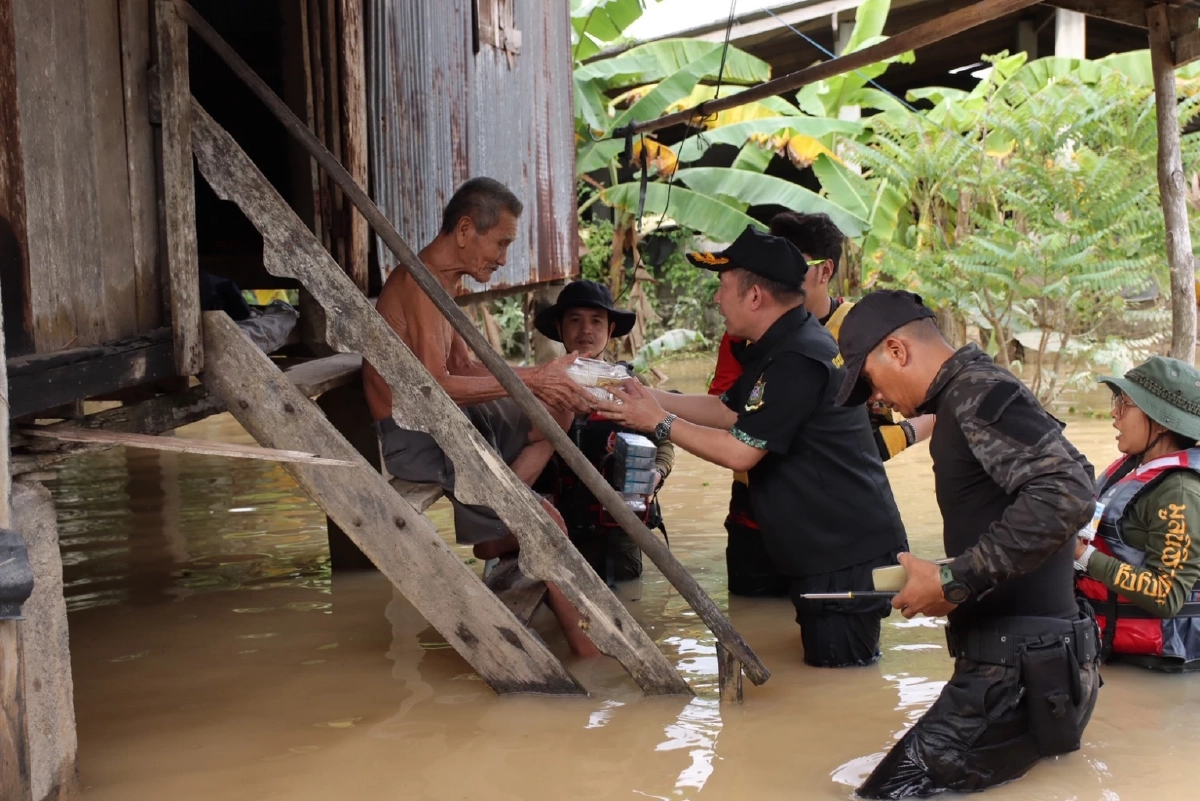 ภารกิจ \"ทส.หนึ่งเดียว\" ช่วยผู้ประสบภัยน้ำท่วมหาดใหญ่-สงขลา
