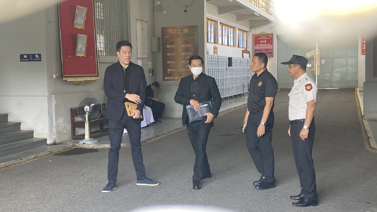 "ทนายวิญญัติ" ชี้แจงสัมพันธ์ "ทักษิณ" กับ "เบน สมิธ" หลังถูกกล่าวหา