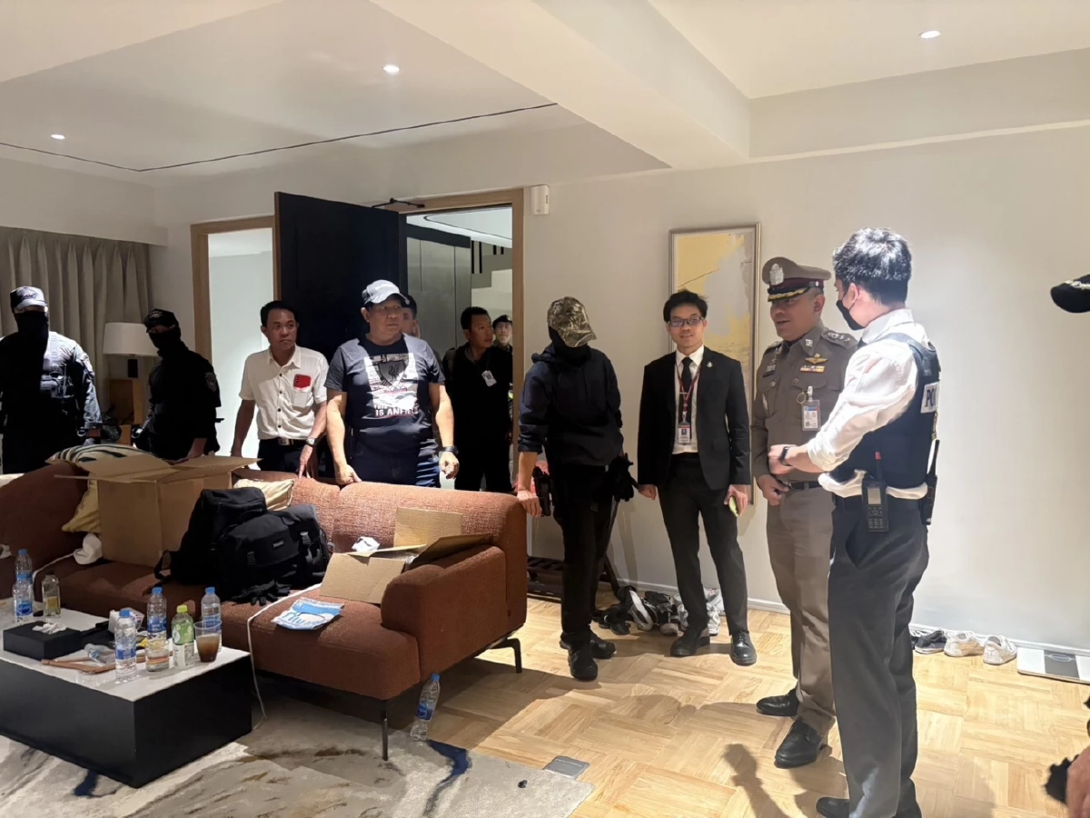 บุกทลาย \"ปาร์ตี้เหมืองทอง\" กลางกรุง LGBTQ+ มั่วสุมเสพยา-มั่วสวาท 29 ราย