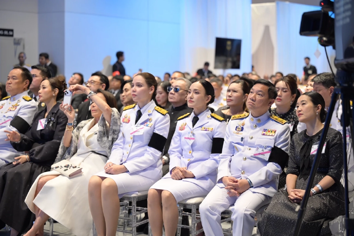 เจ้าฟ้าสิริวัณณวรีฯ นำทัพกูรูแฟชั่นโลกยกระดับ “ผ้าครามไทย” สู่สากล