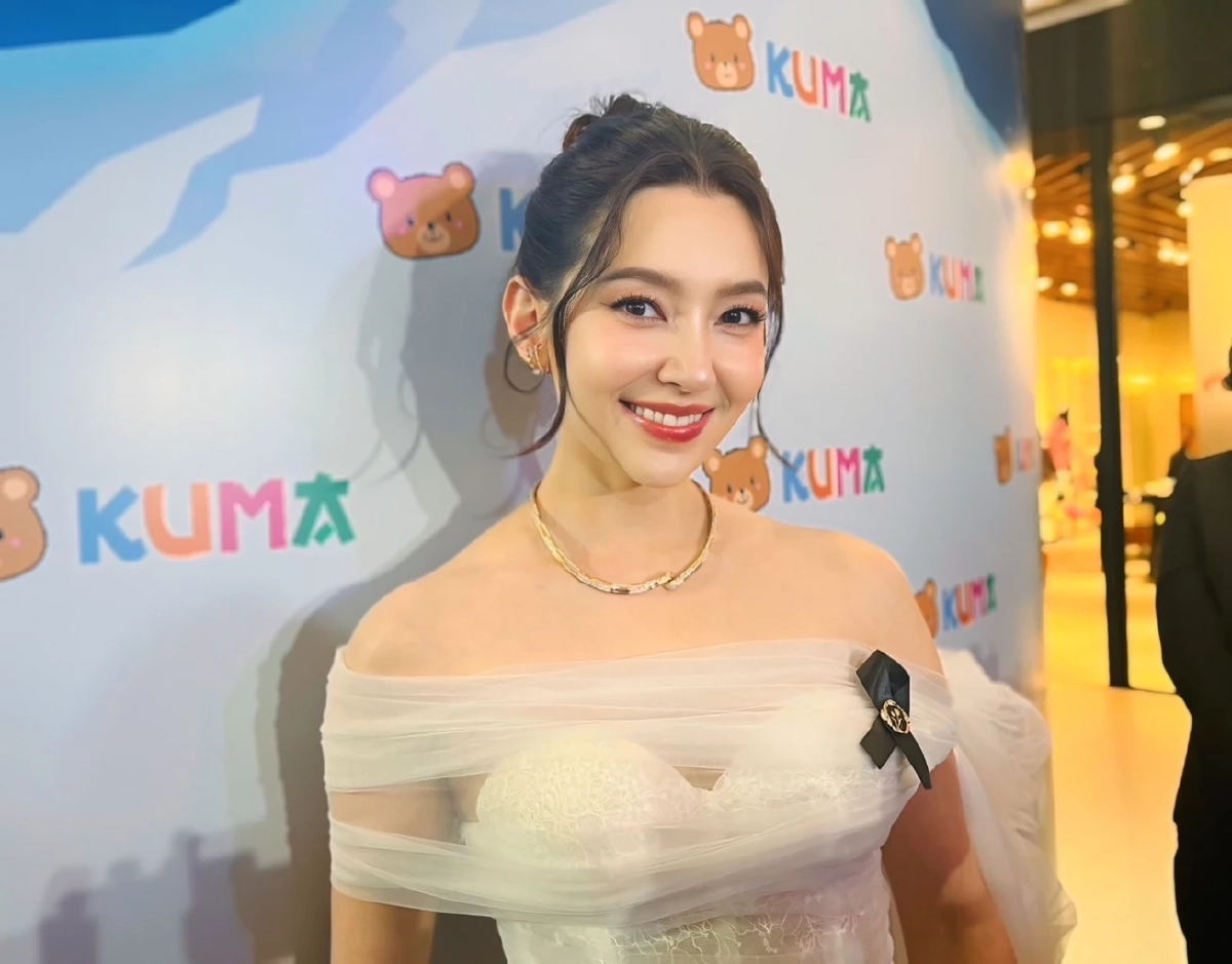 ชัดเจน "เบลล่า ราณี" แจงปมดราม่า คนกางร่มให้-ต้องไหว้เกิดอะไรขึ้น