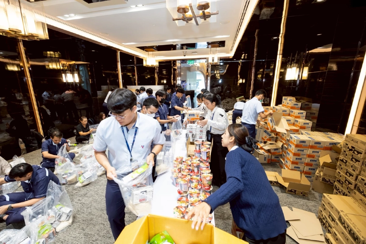 "บีทีเอส-พันธมิตร" มอบถุงยังชีพ 2,000 ชุด บรรเทาผลกระทบน้ำท่วม จ.สิงห์บุรี