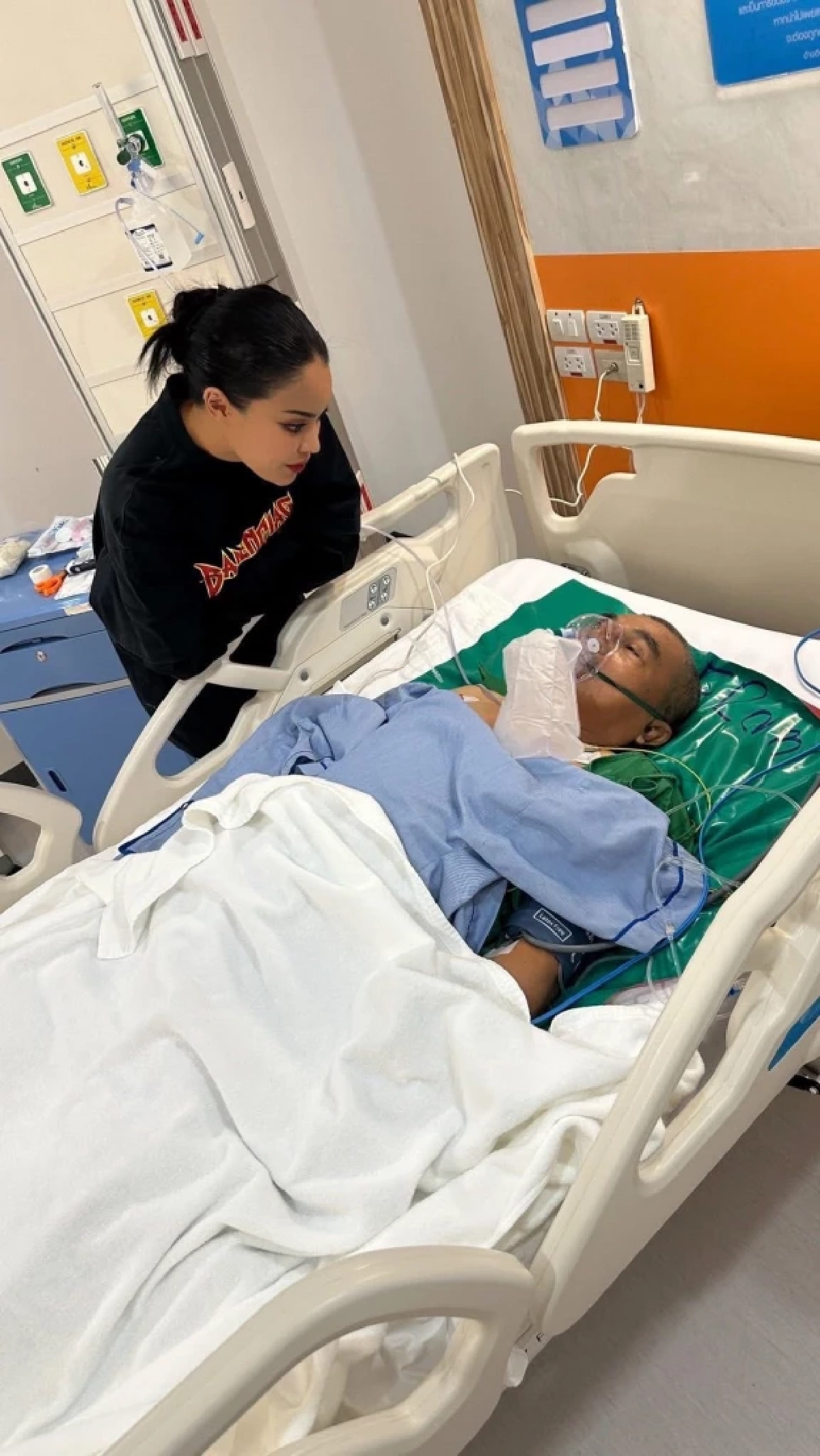 \"พิมรี่พาย\" เผยนาทีบีบหัวใจ \"คุณพ่อ\" ซิ่งบิ๊กไบค์ชนกระบะ! รถขาด 2 ท่อน