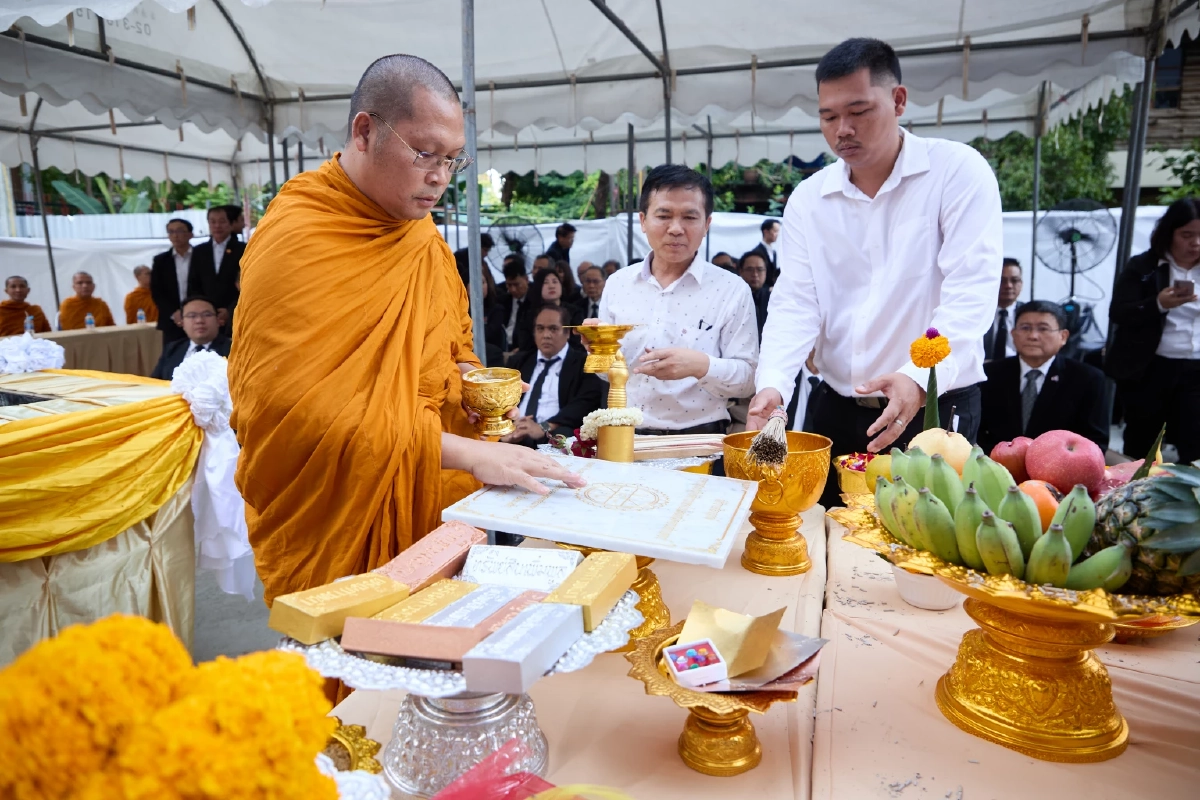 มจพ. วางศิลาฤกษ์ “ศูนย์ปฏิบัติการเทคโนโลยีเซมิคอนดักเตอร์” พร้อมลงนาม MOU สร้างเครือข่ายขับเคลื่อนอุตสาหกรรมเซมิคอนดักเตอร์ไทย