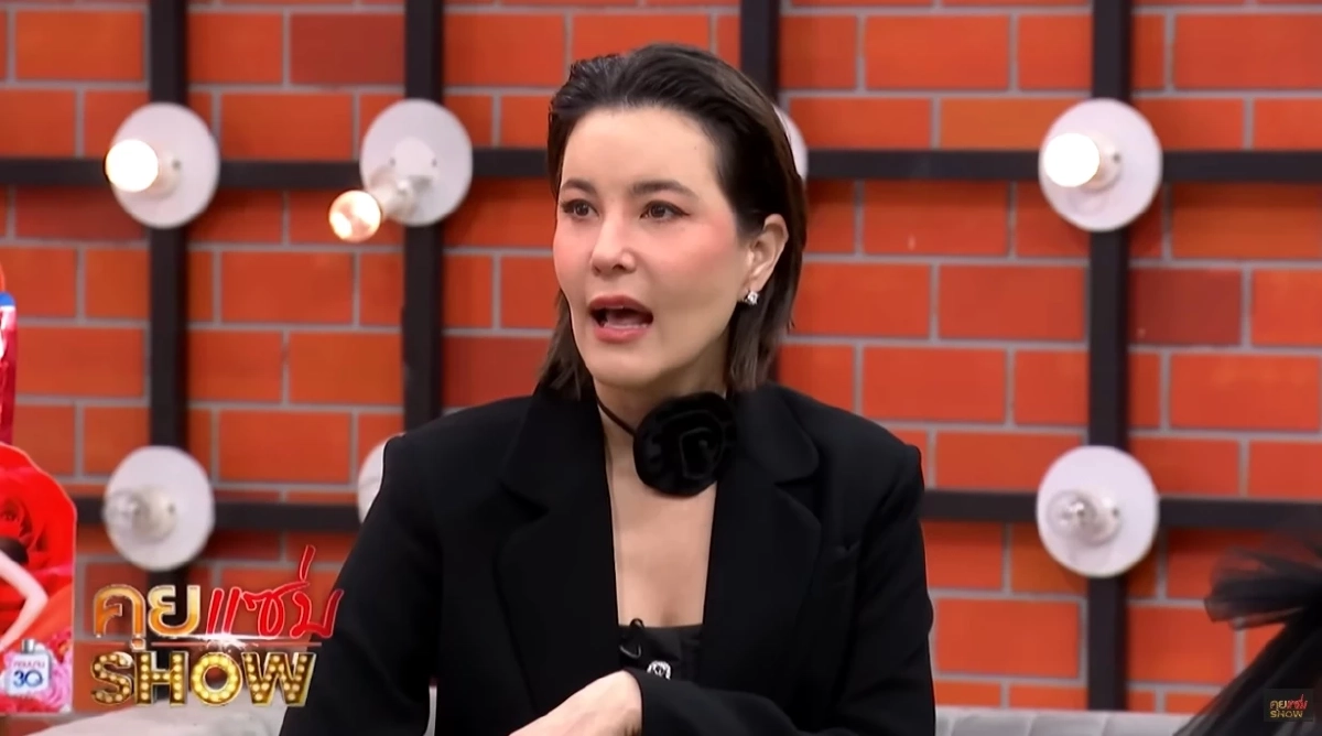 โมโหจนหูดับ! "ธัญญ่า" ของขึ้นด่า "เป็ก สัณณ์ชัย" กลางไลฟ์สด แจงประเด็น "เด็กใต้"