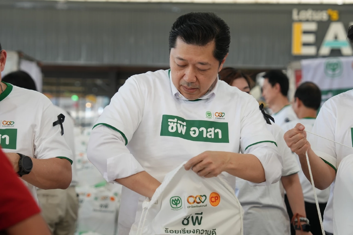 ซีอีโอเครือซีพีนำทัพ! ส่งไข่ 3 แสนฟอง-ถุงกำลังใจ 2,000 ถุง ช่วยน้ำท่วมภาคใต้