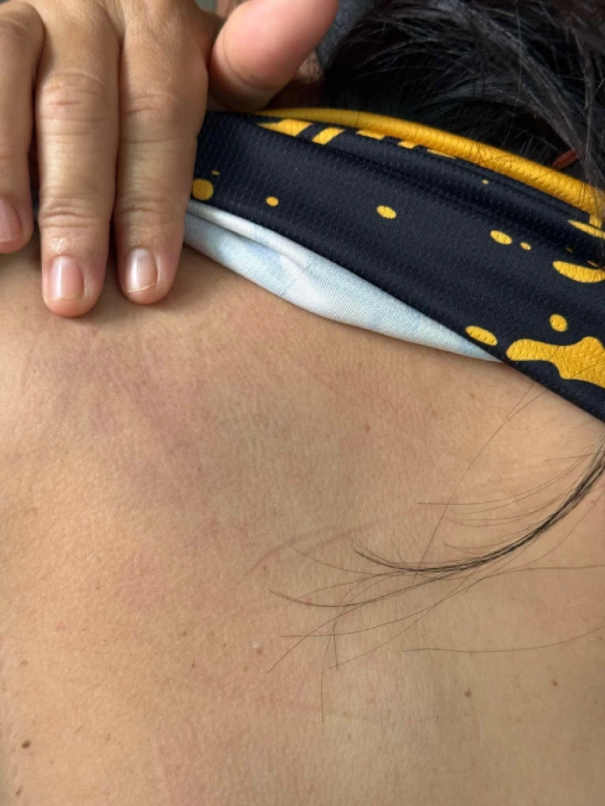 สามีทำร้ายภรรยาและลูกเลี้ยงอีก 2 คน กลางร้านไก่ทอดชื่อดัง