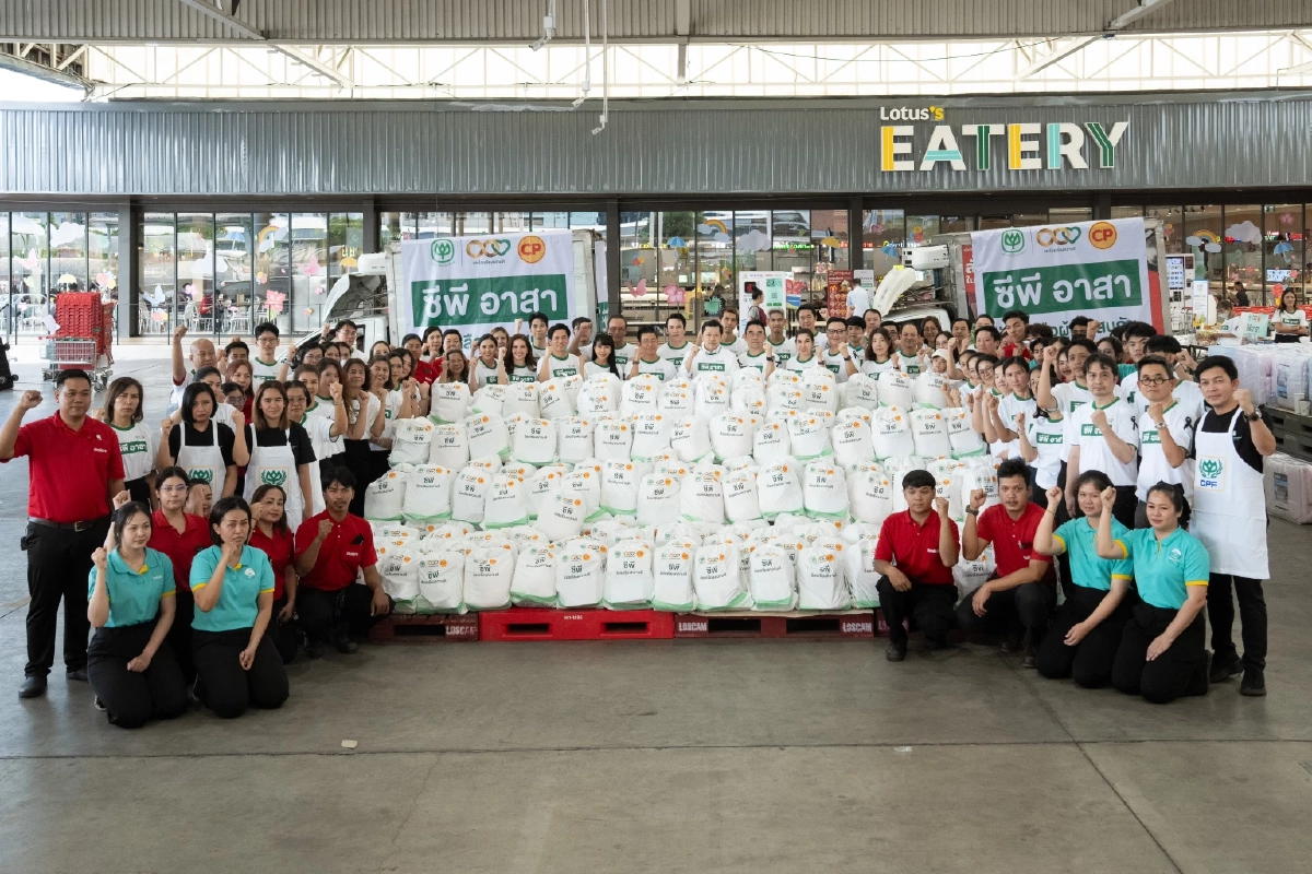 ซีอีโอเครือซีพีนำทัพ! ส่งไข่ 3 แสนฟอง-ถุงกำลังใจ 2,000 ถุง ช่วยน้ำท่วมภาคใต้