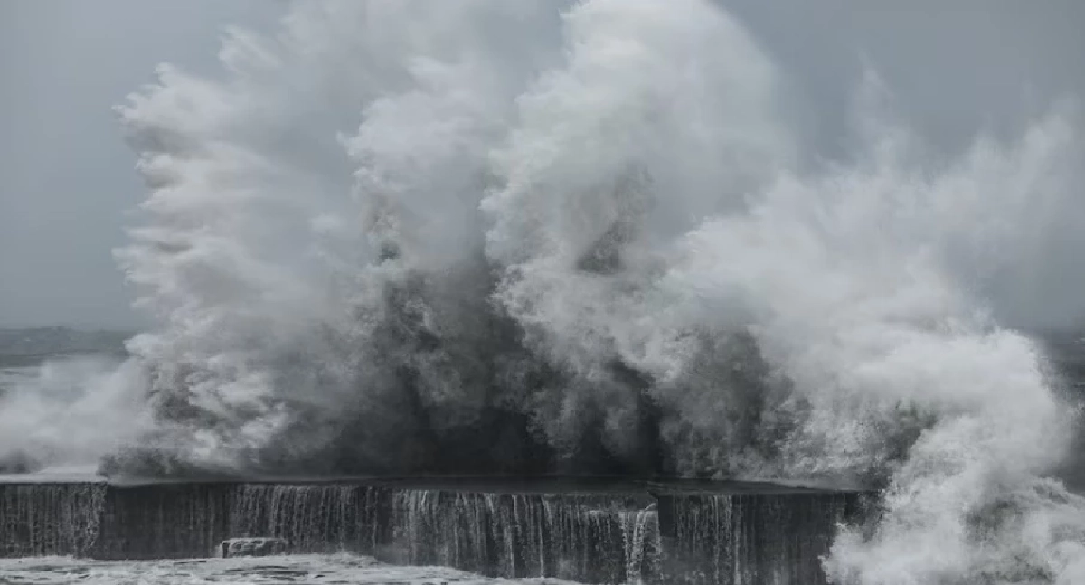 "ไต้หวัน" สั่งอพยพด่วน! ประชาชนนับหมื่นชีวิตหนีตาย "พายุฟงวอง"