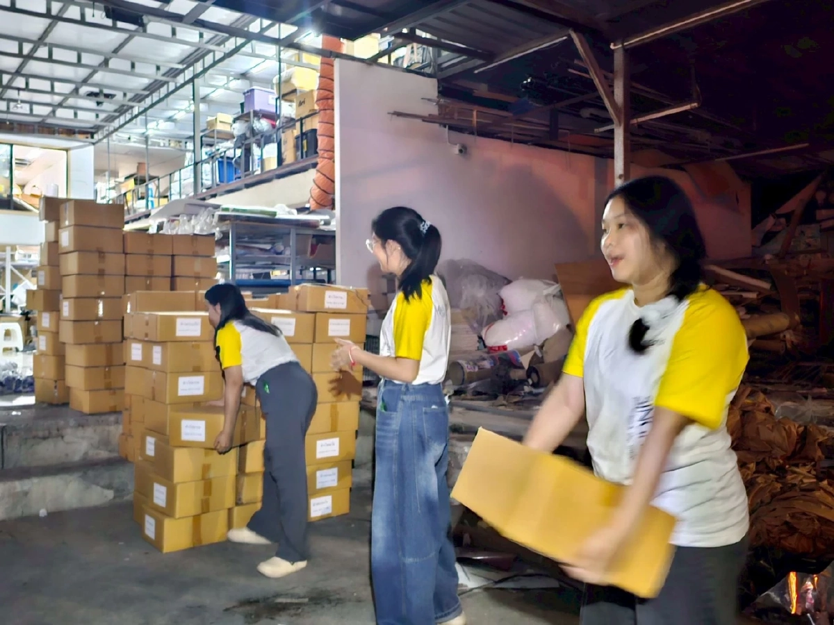 "สิงห์อาสา" ขนน้ำ-ข้าว พร้อมเครื่องตรวจไฟฟ้า ลงพื้นที่หาดใหญ่-จังหวัดใกล้เคียง