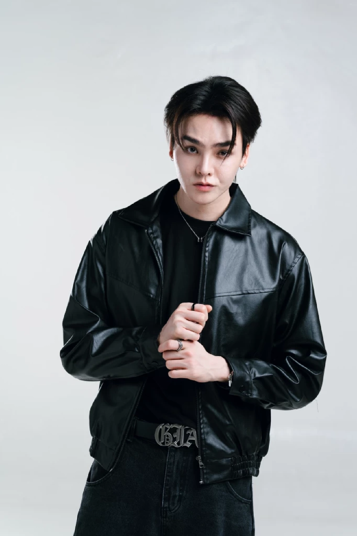 รู้จัก'ธีม ภูเบศ'ลูกรักอีกคนของบ้าน 'Mflow'หล่อทะลุกระแสจนกรี๊ด