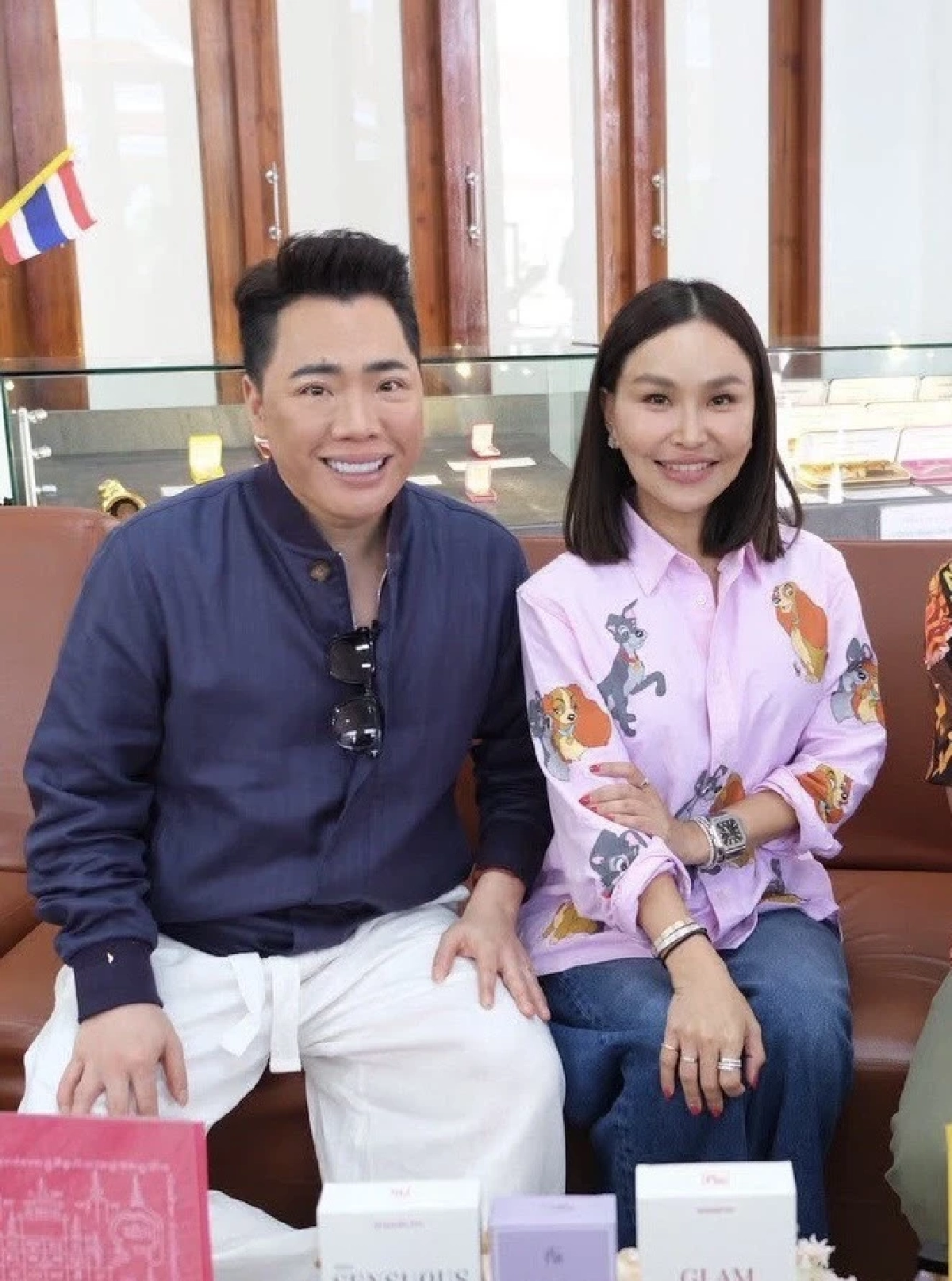 "มดดำ" ทุ่มซื้อเรือช่วยน้ำท่วมใต้! เปิดเบื้องหลัง "ทีมงานพิมรี่พาย" ระดมสิ่งของช่วยผู้ประสบภัย