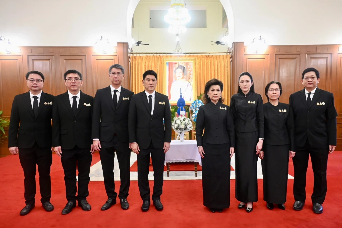 TOA น้อมใจถวายสักการะพระบรมศพแด่ \'สมเด็จพระพันปีหลวง’