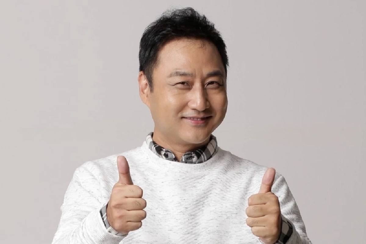 ช็อก! \"ดาราตลกดัง\" วูบหมดสติคากองถ่าย หามส่งICU อาการน่าเป็นห่วง