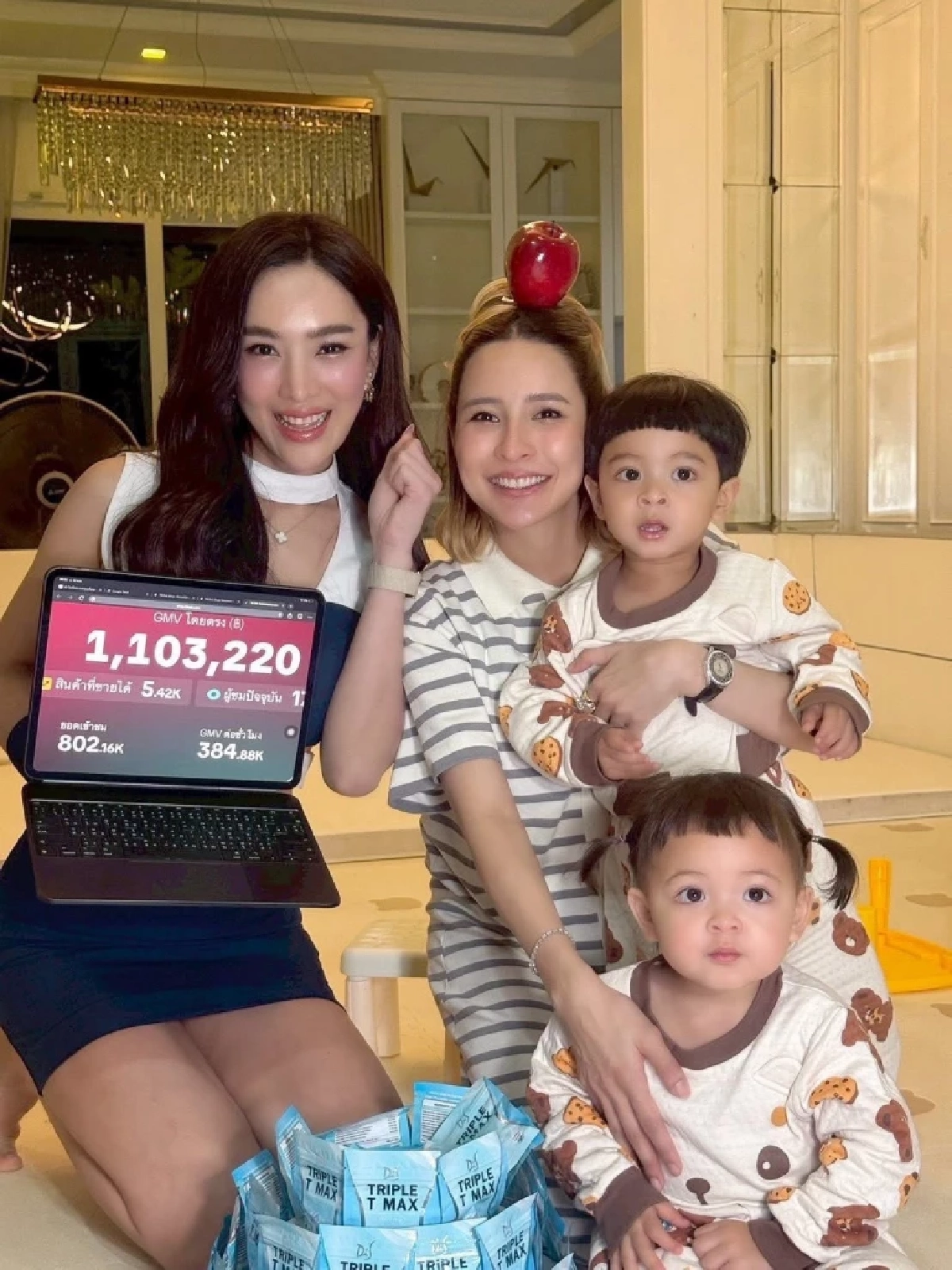 "น้องโมเน่" สร้างตำนานพริตตี้สาว หลังเจอ TikTok สายตรงหาคุณแม่