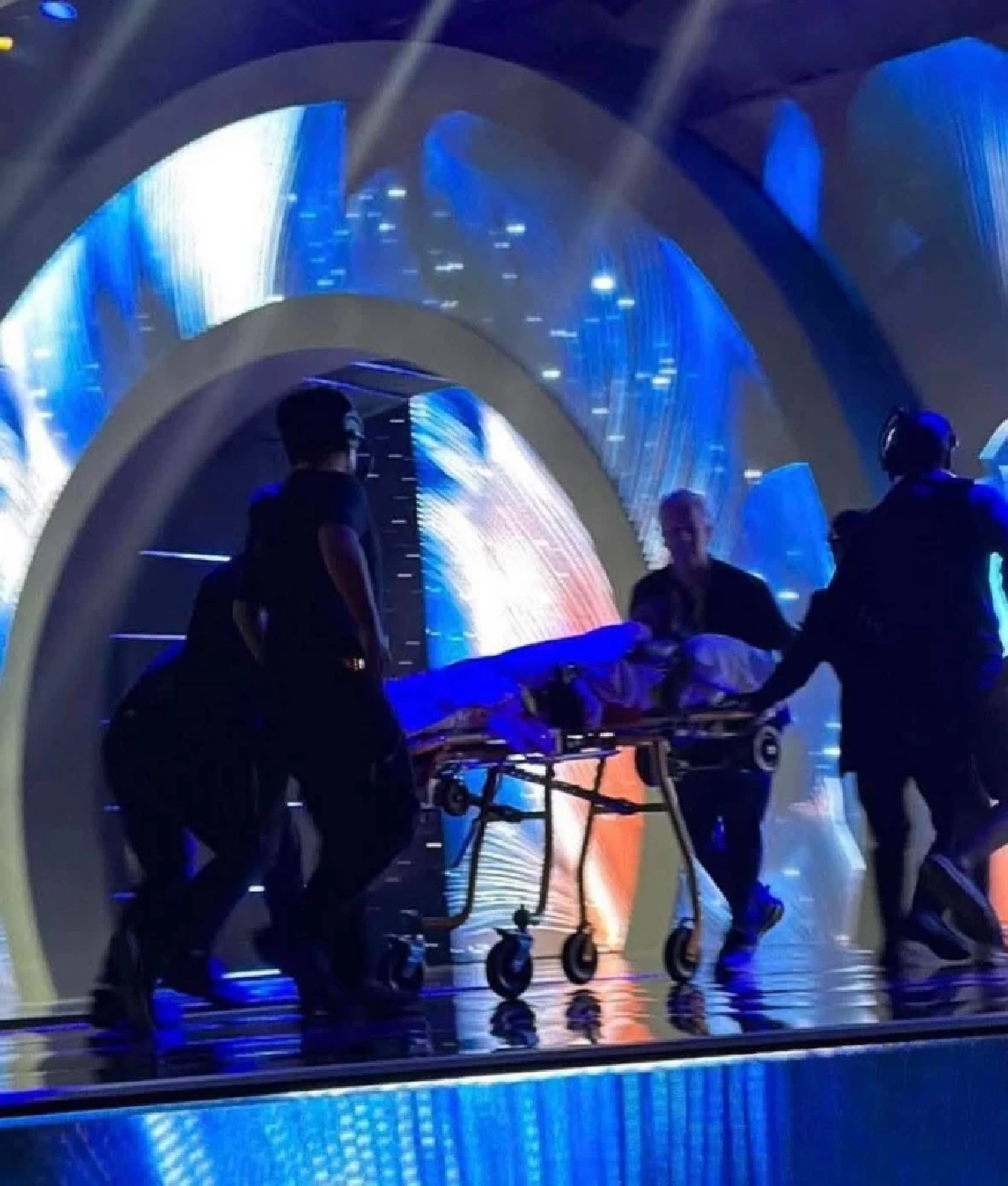 มิสยูนิเวิร์สจาไมกา ปลอดภัยดี หลังเกิดอุบัติเหตุตกเวที