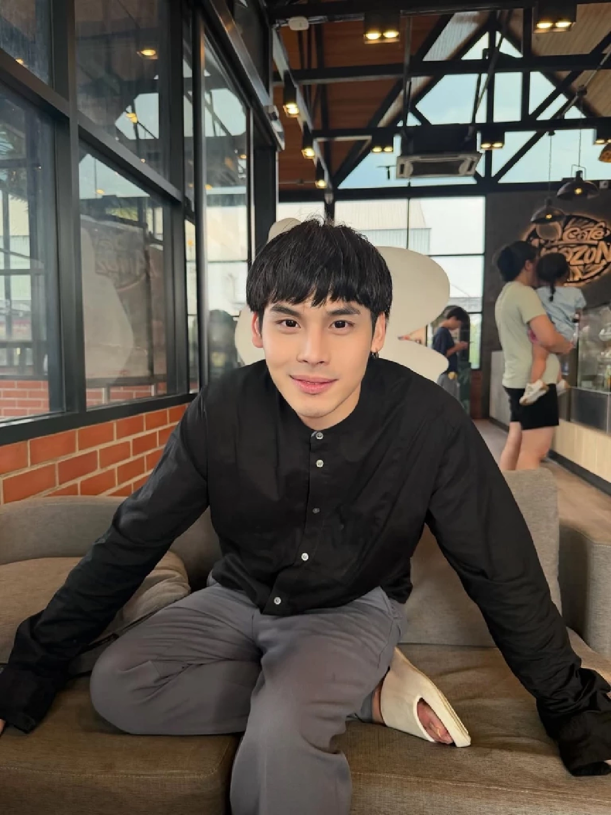 เปิดประวัติรู้จัก "ทิว นรรัตน์" ทายาทยาดมโบว์แดง นักธุรกิจรุ่นใหม่ไฟแรง