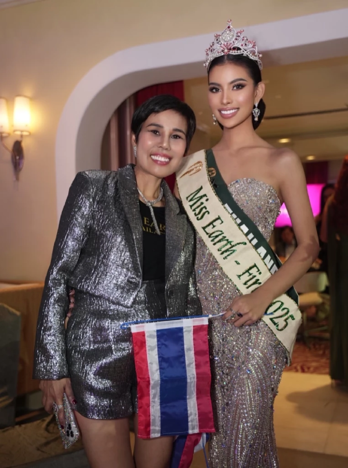 สุดปัง! "น้ำเหนือ วารี" คว้ามงกุฎ Miss Earth Fire 2025 ที่ฟิลิปปินส์