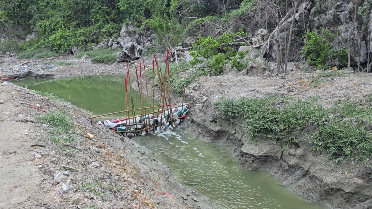 \"ศึกสามร้อยยอด\" ฉก.ทส. บุกสอบขบวนการขุดร่องน้ำ ปล่อยลงทะเล หวังฮุบสมบัติชาติ ออกเอกสิทธิ์