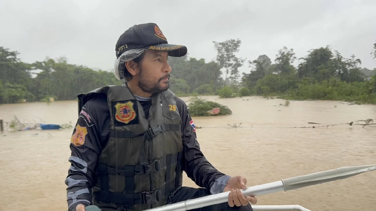 น้ำใจคนบันเทิงหลั่งไหลแห่ช่วย "น้ำท่วมใต้"  ทั้งลงพื้นที่เอง - บริจาคของจำเป็น