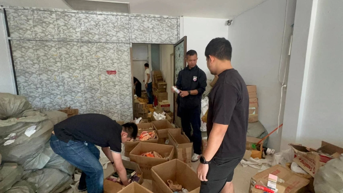 จับสาวแสบ ซื้อข้อมูลลูกค้า รายชื่อละ 1 บาท แพ็คสินค้าส่ง หลอกเก็บปลายทาง