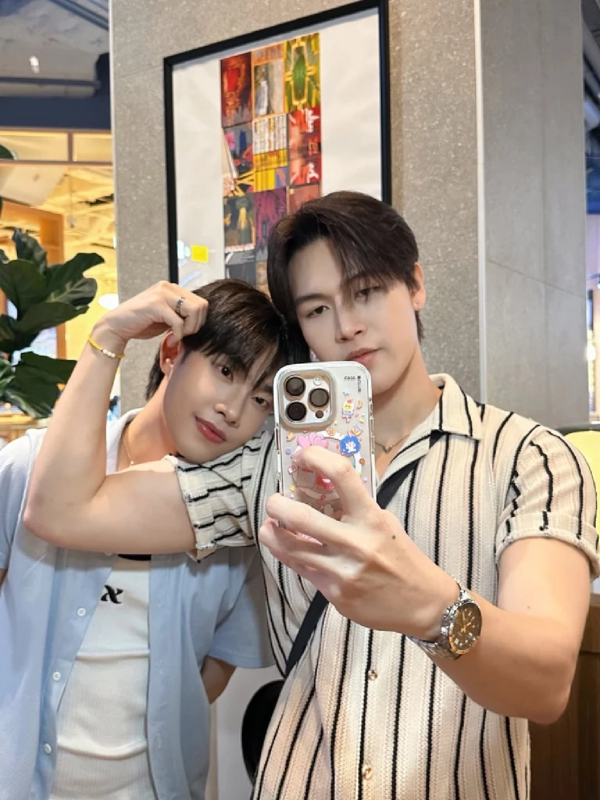 ฟ้าหลังฝน \"คู่จิ้นซีรีส์วาย\" โผล่ซบค่ายใหม่ วงในเม้าส์เตรียมโปรเจกต์เพียบ