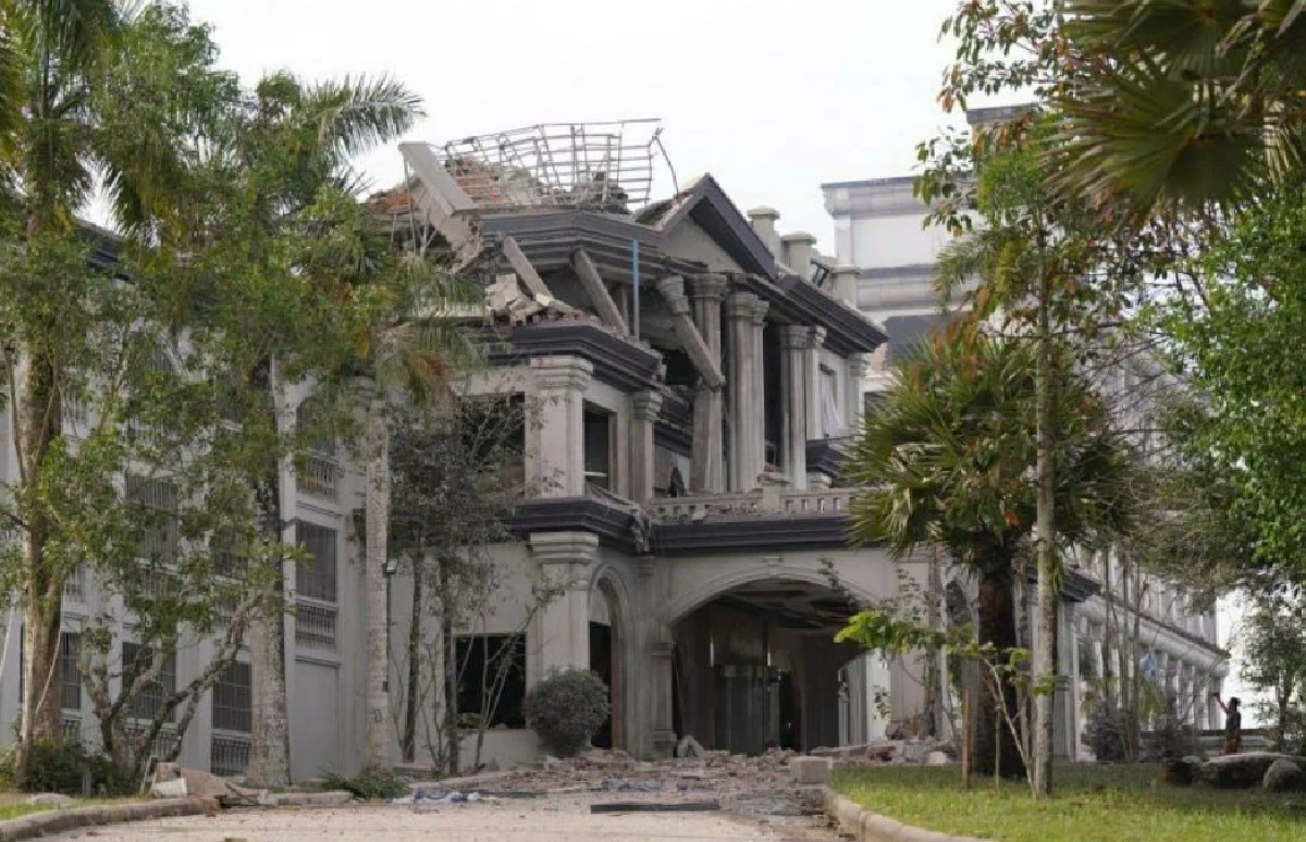 เปิดสภาพ 'กาสิโนทมอดา' หลัง F-16 ล็อกพิกัดเข้าโจมตี เห็นแล้วสุด