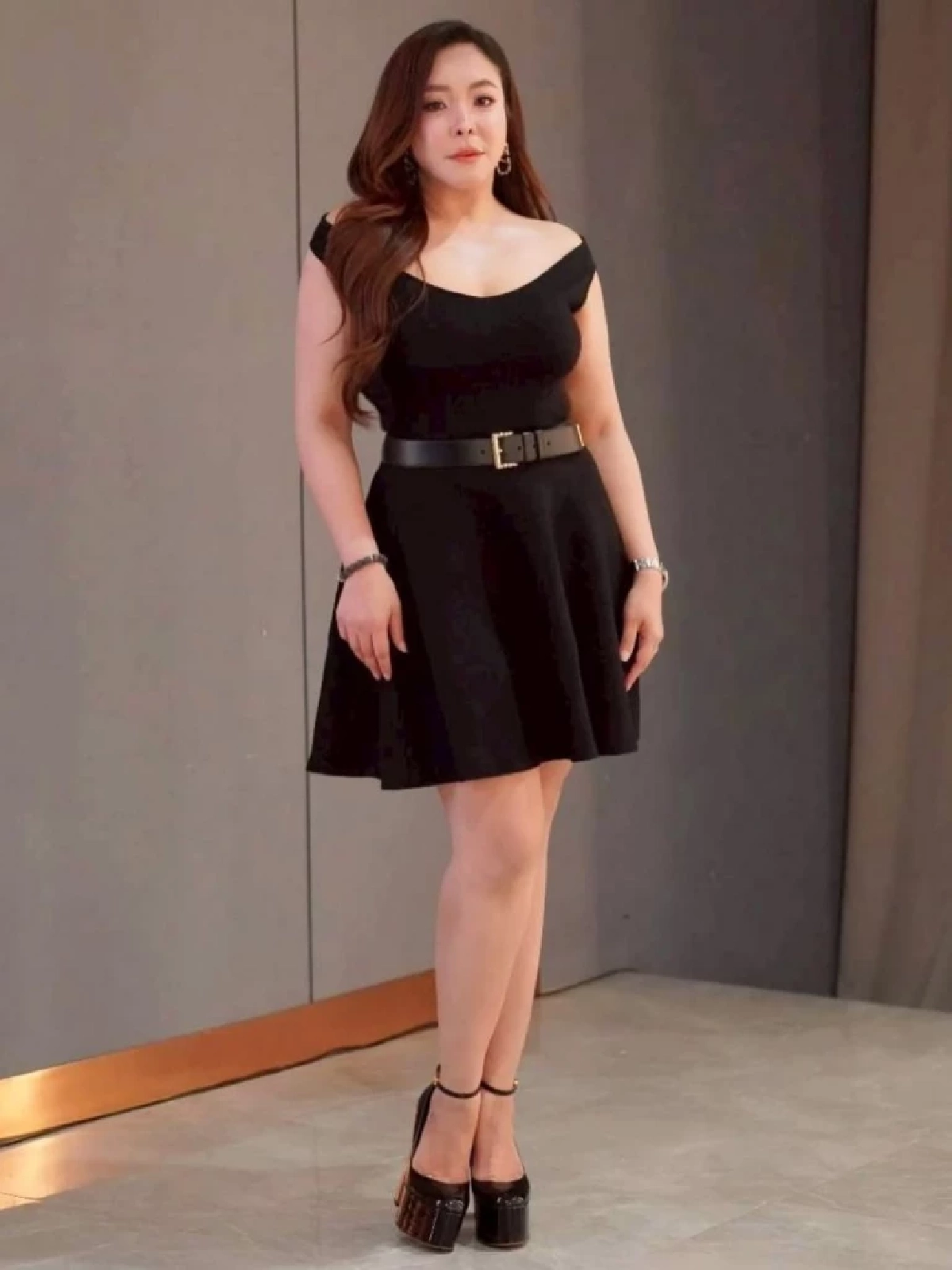 'ดาด้า วรินดา' เปิดปากกลาง LIVE 'นานา' ยังไม่ได้เงินคืน แต่โทรมาแบบนี้