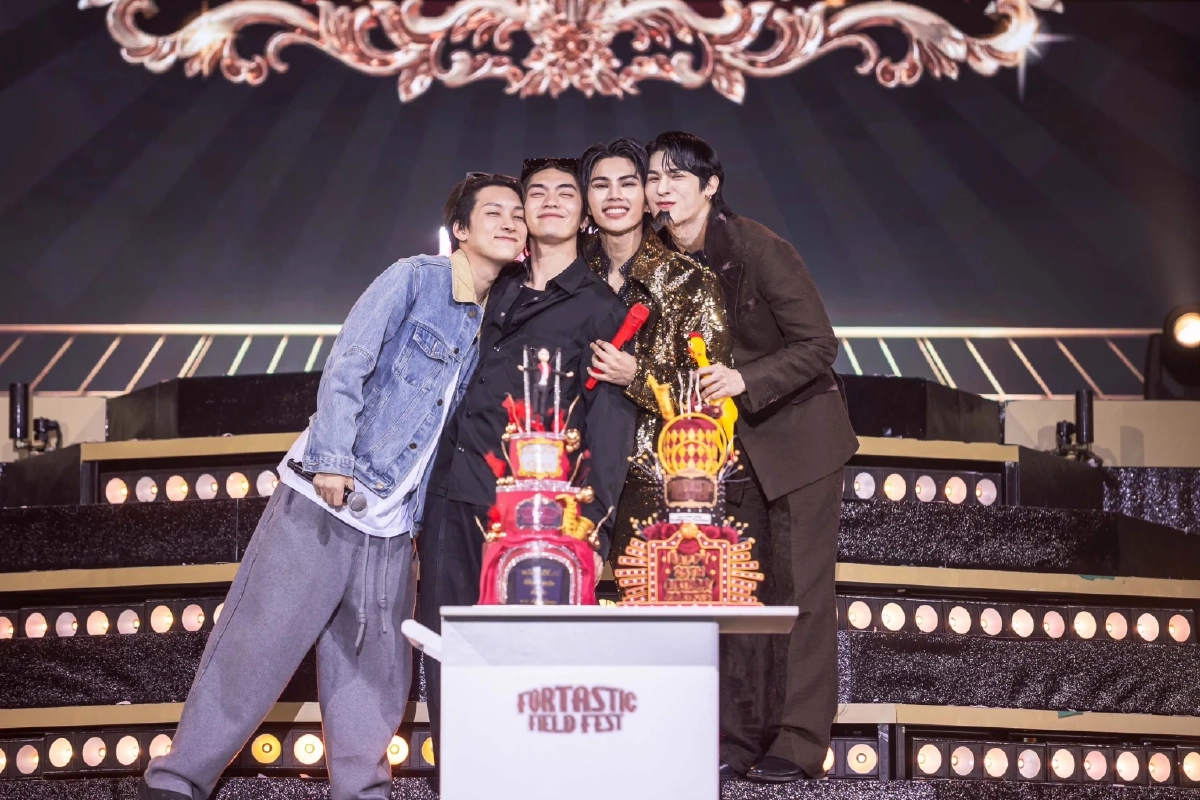 ใส่เต็ม 'ฟอร์ด ฐิติพงศ์'จัดฉลองวันเกิด เติมแฟนคลับ ลูกทุ่งบรอดเวย์