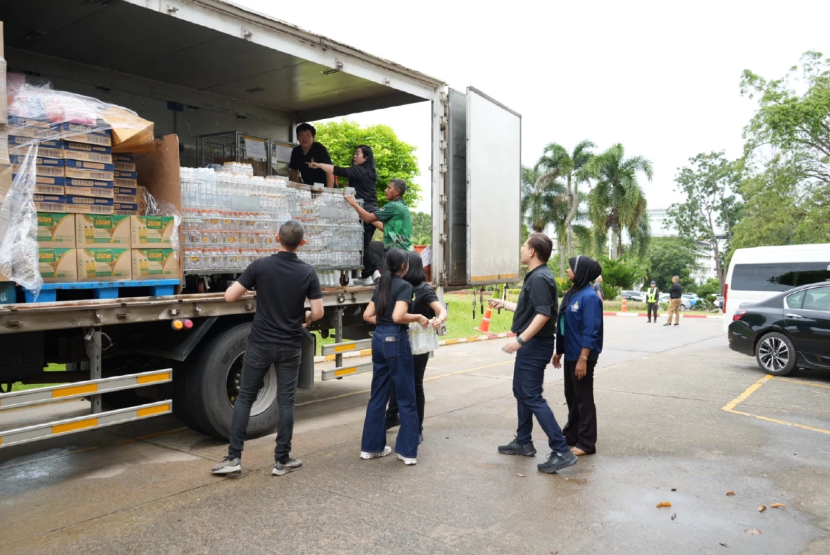 ไม่ทิ้งกัน "สถาบันพระปกเกล้า" ผนึกกำลัง ปนป. 15 ช่วยน้ำท่วมใต้!