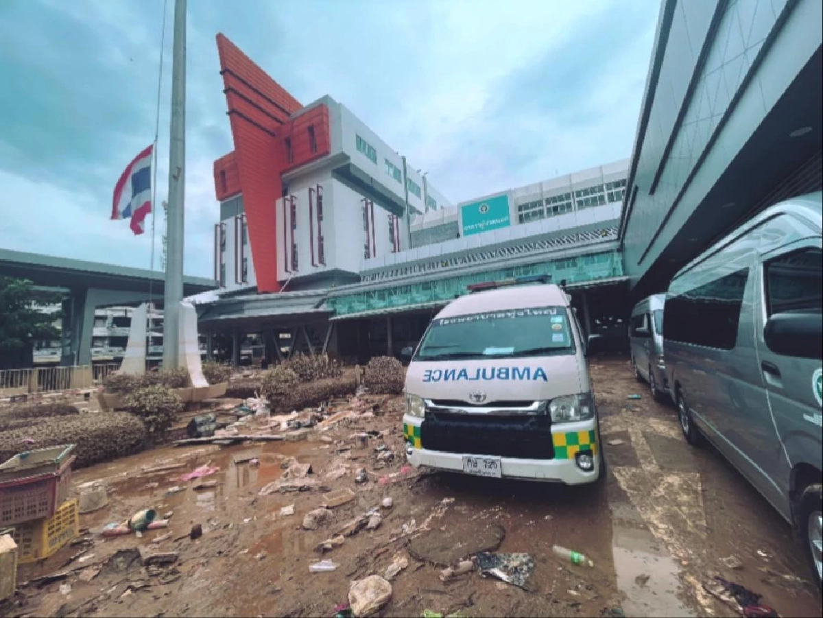 รพ.หาดใหญ่ จมบาดาล! เครื่องมือแพทย์พังเสียหาย 1,000 ล้าน เช็กช่องทางบริจาคได้ที่นี่