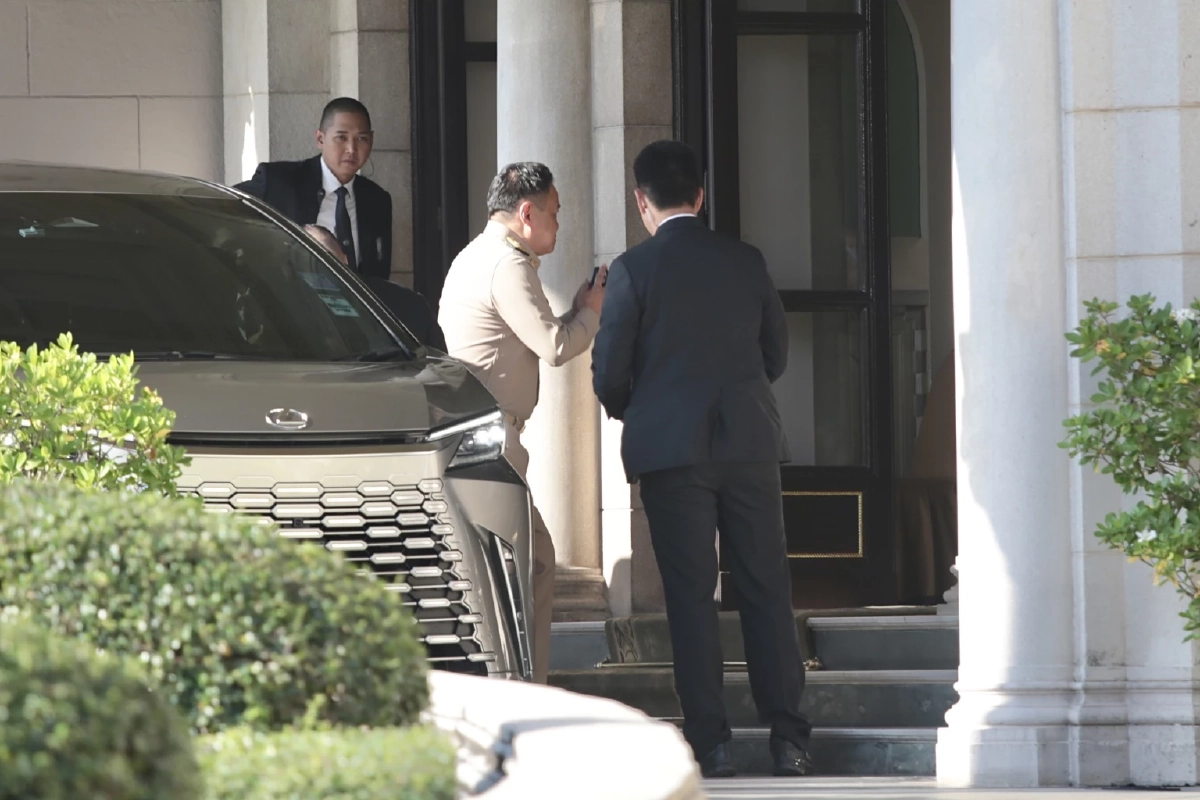 "นายกฯ" ปรับแผนลงพื้นที่ชายแดนเป็นประชุมด่วนหน่วยงานมั่นคงแทน