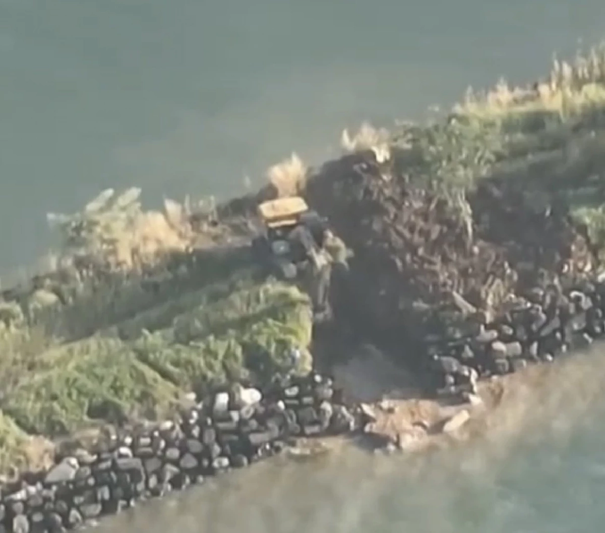 กปช.จต. สั่งคุมพื้นที่เบ็ดเสร็จ บีบเขมรรื้อเขื่อนดักตะกอนชายแดนตราด